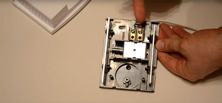 fix door bell in Mentone